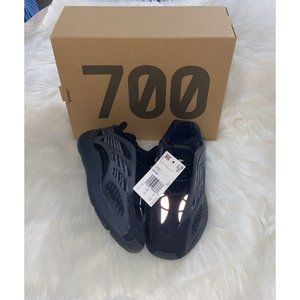 Yeezy 700 V3 Alvah
